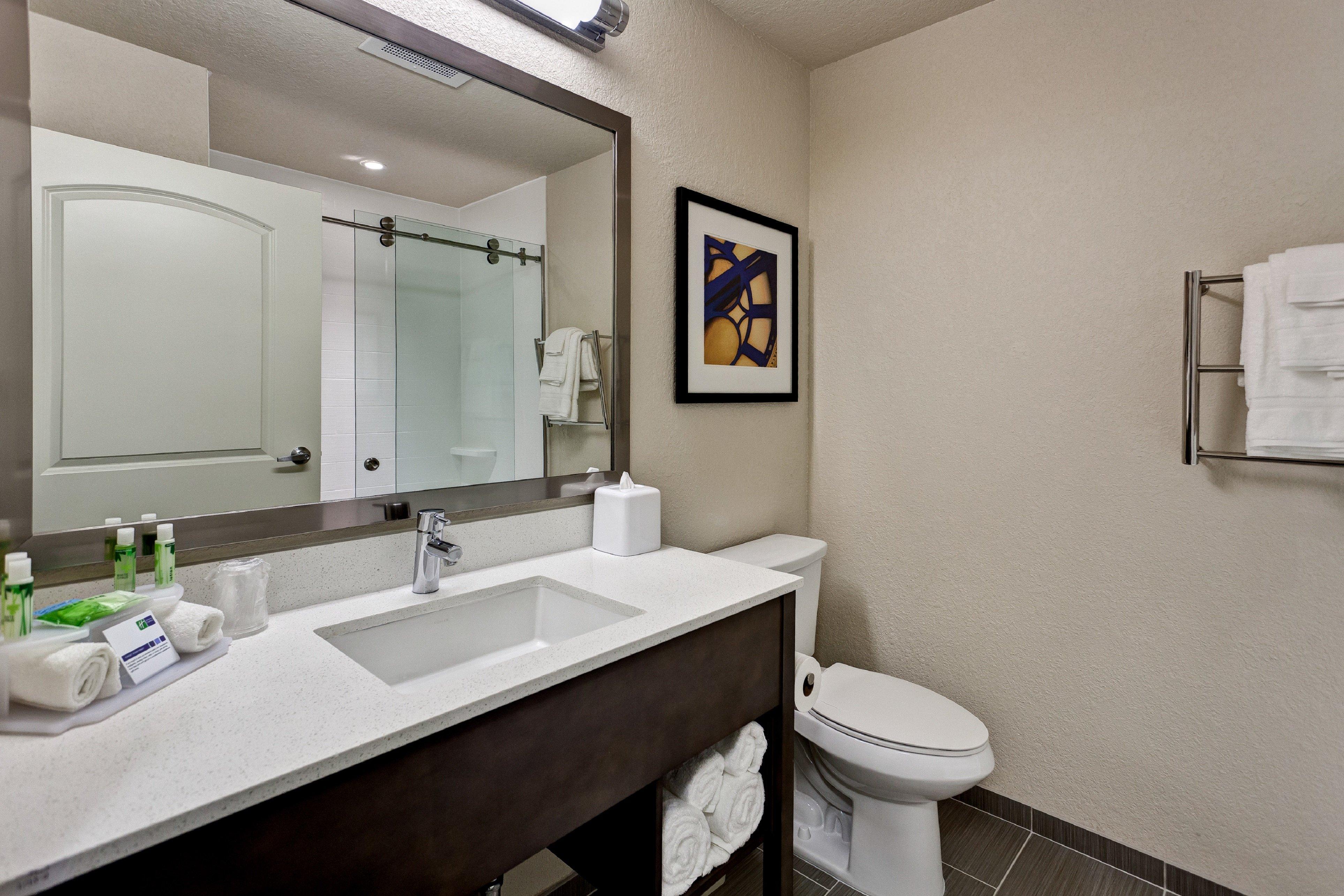 Holiday Inn Express & Suites Manhattan By Ihg Екстер'єр фото