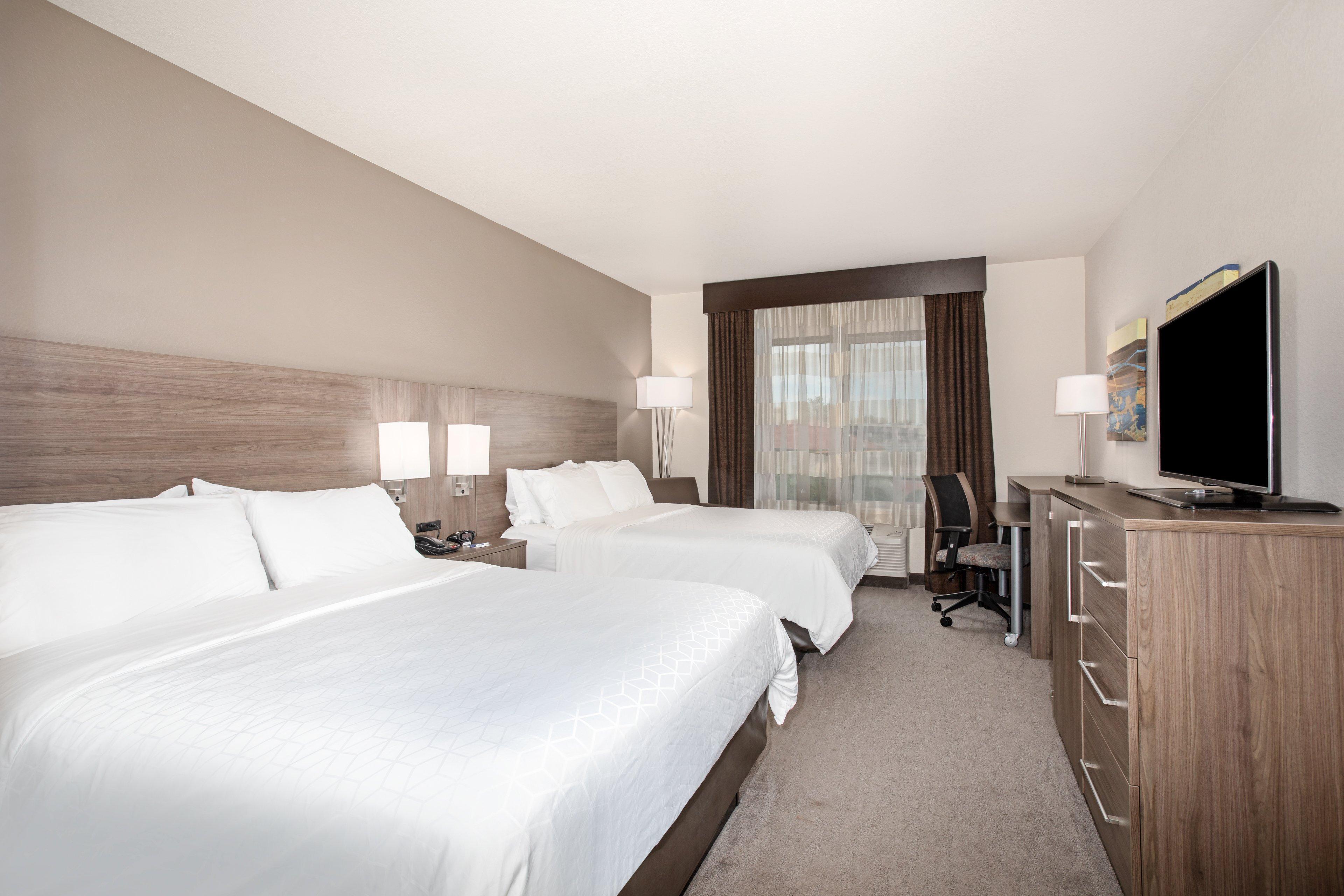 Holiday Inn Express & Suites Manhattan By Ihg Екстер'єр фото