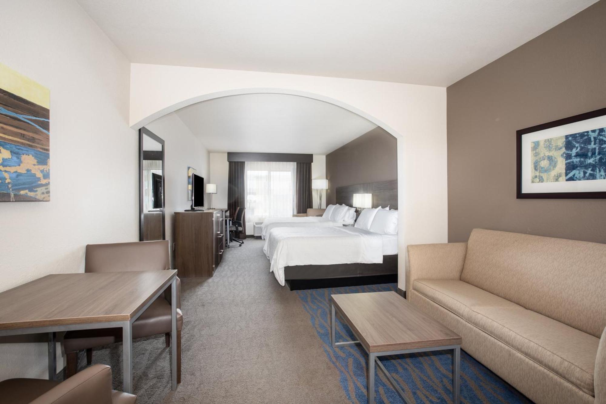 Holiday Inn Express & Suites Manhattan By Ihg Екстер'єр фото